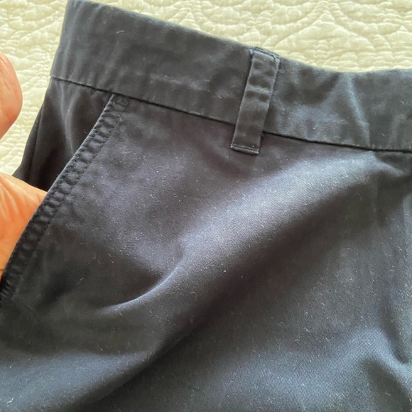 Tommy Hilfiger Chino Bermuda Shorts Navy Mid Rise Size 6 - Picture 6 of 11